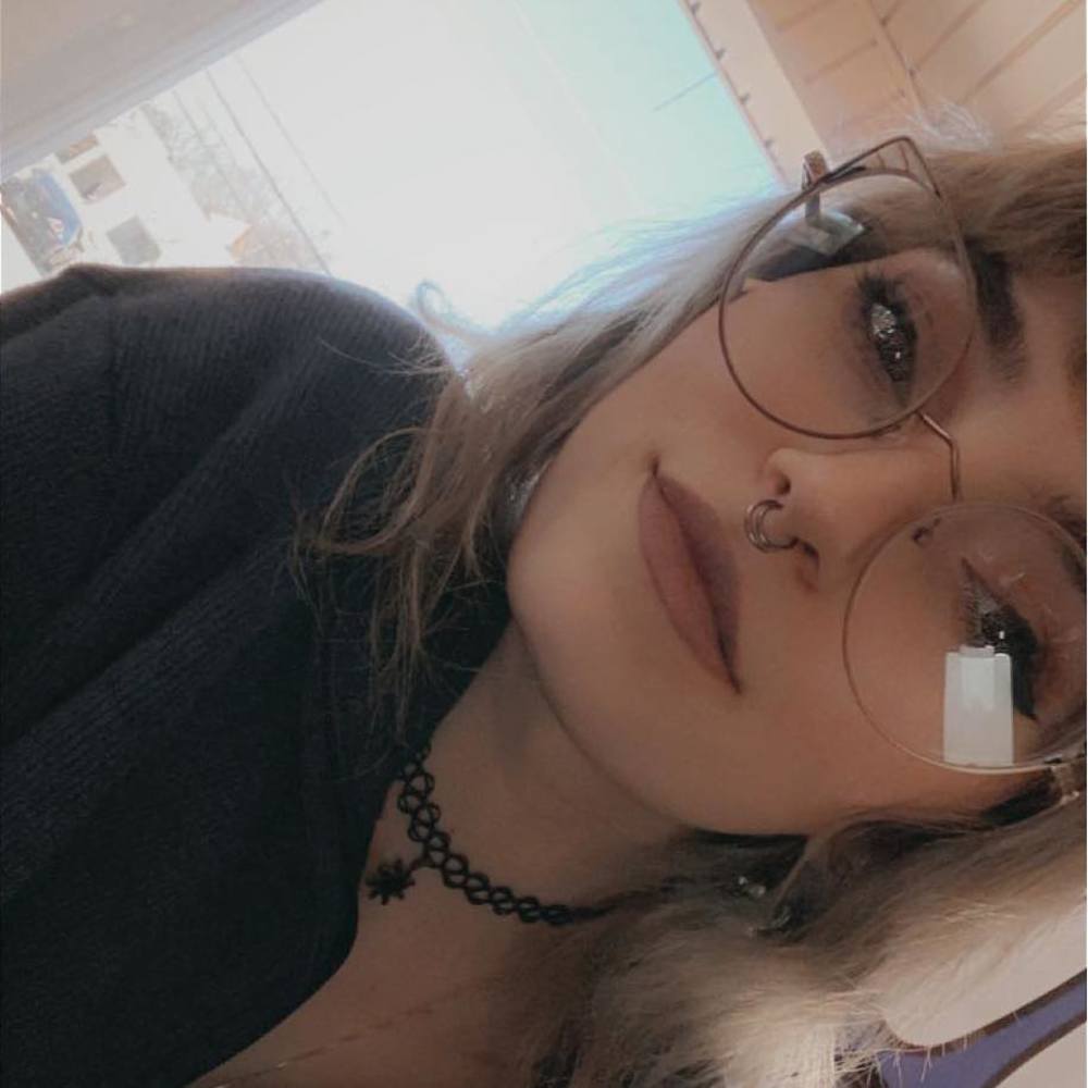 Meet your Posher, Livie